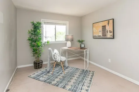 71 Foxglove Crescent Kitchener ON N2E 3Y8