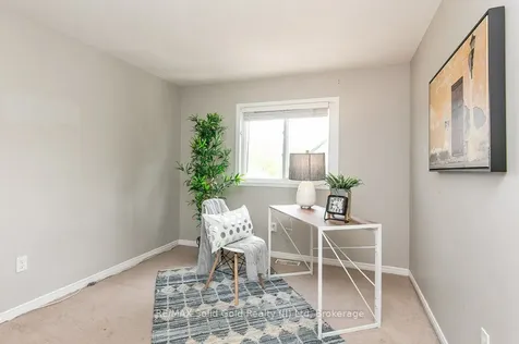 71 Foxglove Crescent Kitchener ON N2E 3Y8