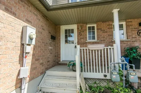 71 Foxglove Crescent Kitchener ON N2E 3Y8