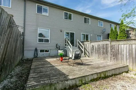 71 Foxglove Crescent Kitchener ON N2E 3Y8