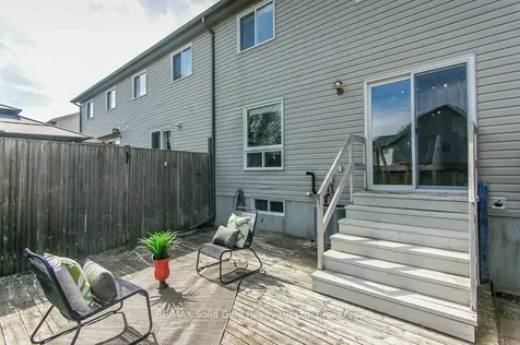71 Foxglove Crescent Kitchener ON N2E 3Y8