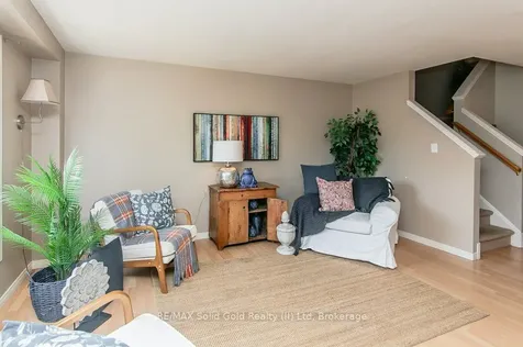 71 Foxglove Crescent Kitchener ON N2E 3Y8