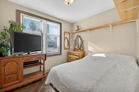 3 Elora Street N Mapleton ON N0B 1A0