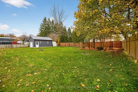 3 Elora Street N Mapleton ON N0B 1A0