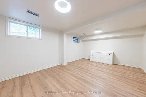 13 East 21st Street Hamilton ON L8V 2T3