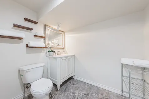 13 East 21st Street Hamilton ON L8V 2T3