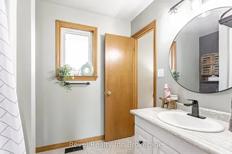 122 Hemlock Road Ingersoll ON N5C 3Z6
