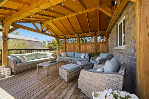 17 Cavendish Drive Belleville ON K8N 0C2