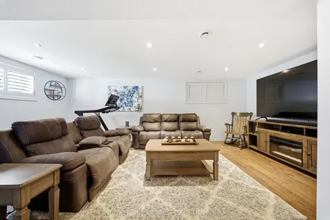 17 Cavendish Drive Belleville ON K8N 0C2