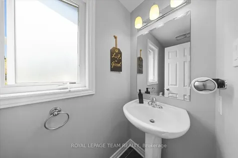 345 Forestbrook Street Kanata ON K2K 0B8