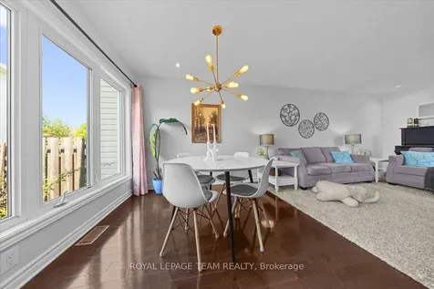 345 Forestbrook Street Kanata ON K2K 0B8