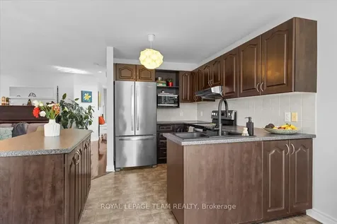 345 Forestbrook Street Kanata ON K2K 0B8