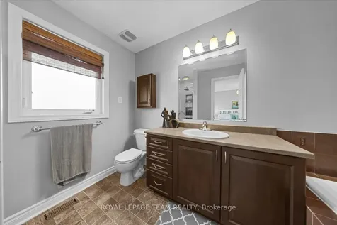 345 Forestbrook Street Kanata ON K2K 0B8