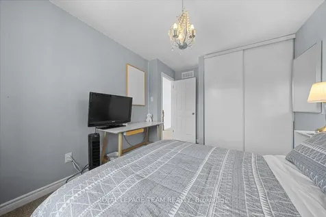 345 Forestbrook Street Kanata ON K2K 0B8