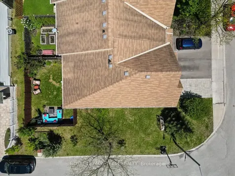 345 Forestbrook Street Kanata ON K2K 0B8