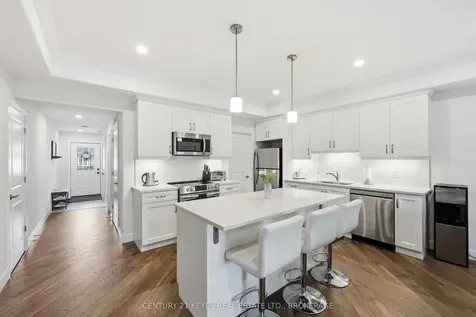 188 Wilmer Avenue Gananoque ON K7G 3C3
