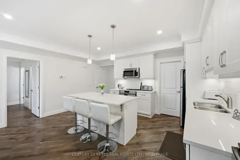 188 Wilmer Avenue Gananoque ON K7G 3C3