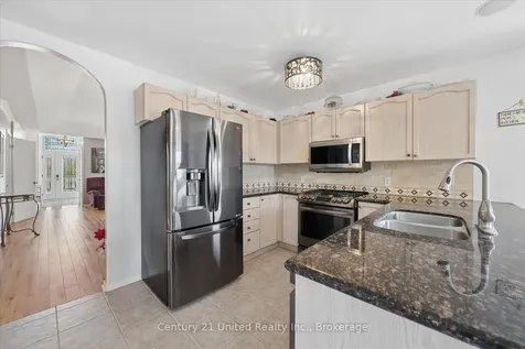 122 Parcells Crescent Peterborough ON K9K 2R2