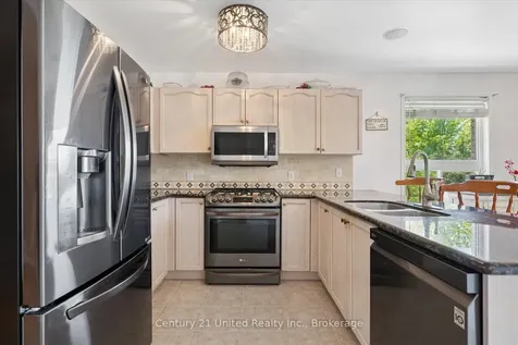 122 Parcells Crescent Peterborough ON K9K 2R2
