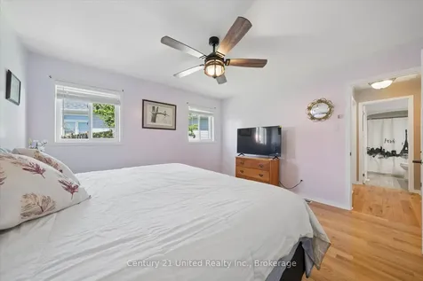 122 Parcells Crescent Peterborough ON K9K 2R2