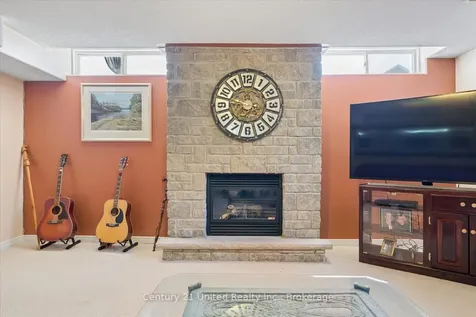 122 Parcells Crescent Peterborough ON K9K 2R2