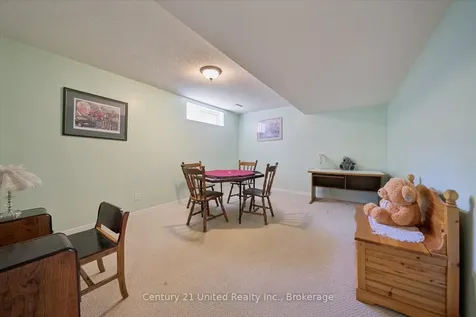 122 Parcells Crescent Peterborough ON K9K 2R2