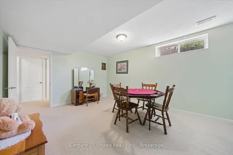 122 Parcells Crescent Peterborough ON K9K 2R2