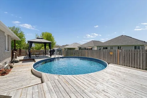122 Parcells Crescent Peterborough ON K9K 2R2