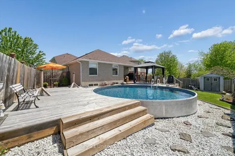 122 Parcells Crescent Peterborough ON K9K 2R2