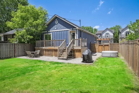 4 Rembe Avenue Hamilton ON L8H 7G6