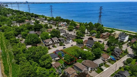 4 Rembe Avenue Hamilton ON L8H 7G6