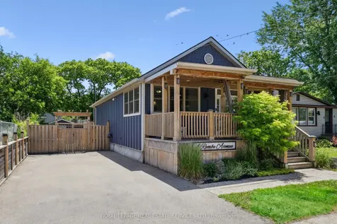 4 Rembe Avenue Hamilton ON L8H 7G6