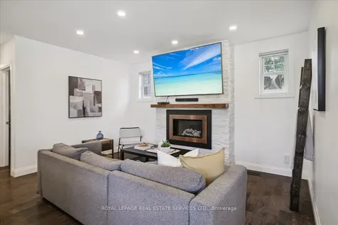 4 Rembe Avenue Hamilton ON L8H 7G6