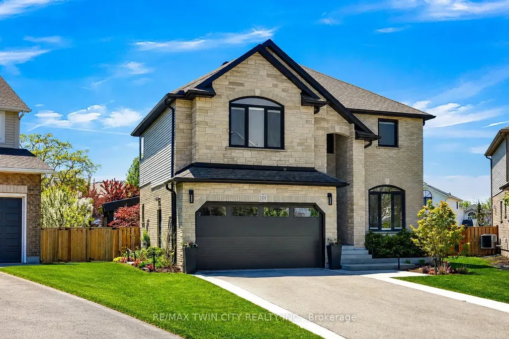 701 Breakwater Crescent Waterloo ON N2K 4H8