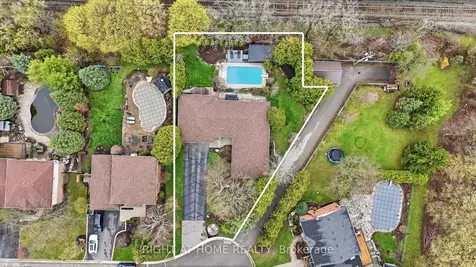30 Carl Crescent Hamilton ON L8B 0G5