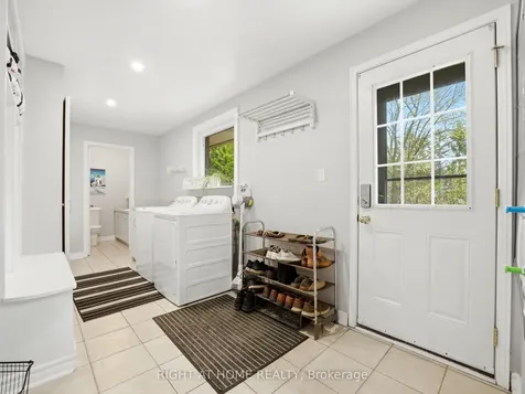 30 Carl Crescent Hamilton ON L8B 0G5