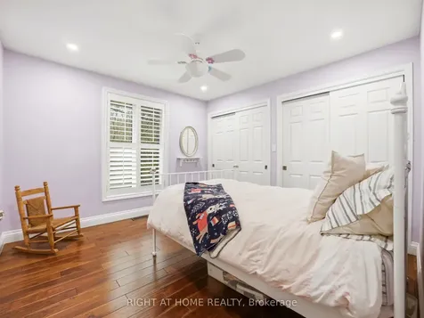 30 Carl Crescent Hamilton ON L8B 0G5