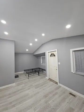 38 Lafayette Avenue Peterborough ON K9J 5C2