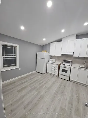 38 Lafayette Avenue Peterborough ON K9J 5C2