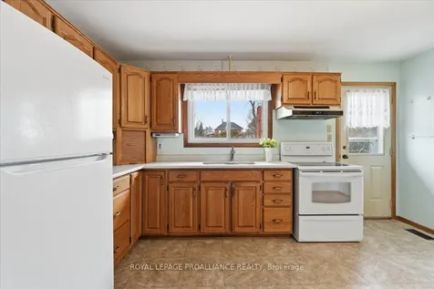 8 Fenwood Crescent Belleville ON K8N 4Z7