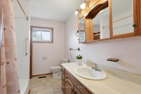 8 Fenwood Crescent Belleville ON K8N 4Z7