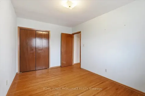 8 Fenwood Crescent Belleville ON K8N 4Z7