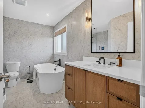 75 Bergenstein Crescent Pelham ON L3E 0A1