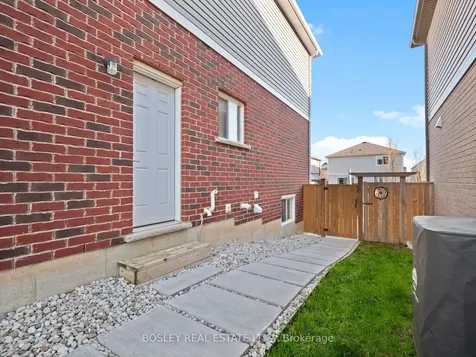 75 Bergenstein Crescent Pelham ON L3E 0A1