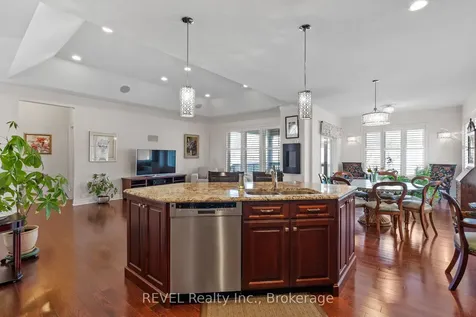 32 Magnolia Lane Welland ON L3B 6H9