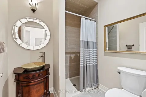 32 Magnolia Lane Welland ON L3B 6H9