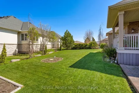 32 Magnolia Lane Welland ON L3B 6H9