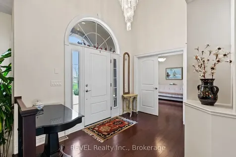 32 Magnolia Lane Welland ON L3B 6H9