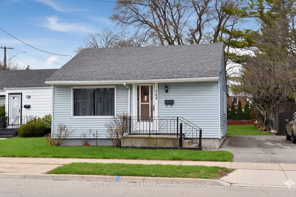 548 Upper Wentworth Street Hamilton ON L9A 4T9