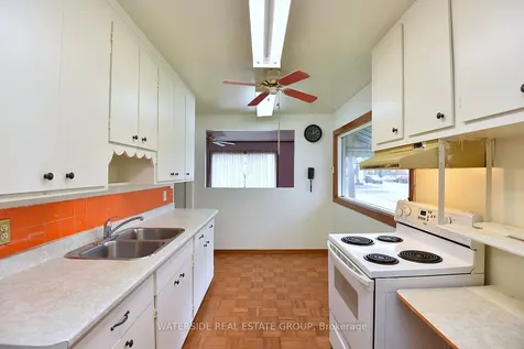 548 Upper Wentworth Street Hamilton ON L9A 4T9